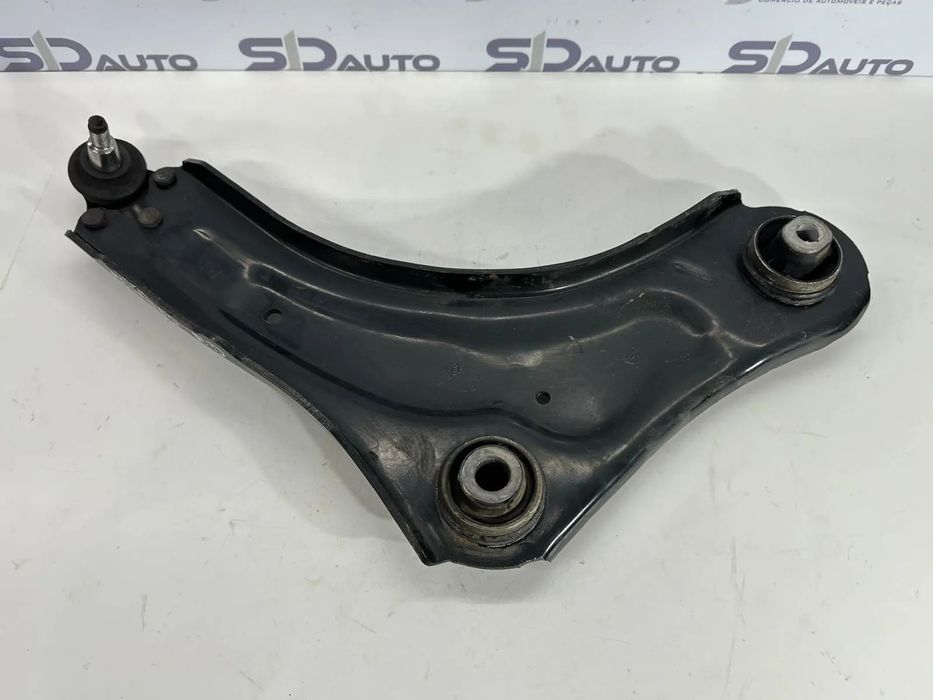 Braço Suspensão Direito / Esquerdo - Renault Megane III (2013)