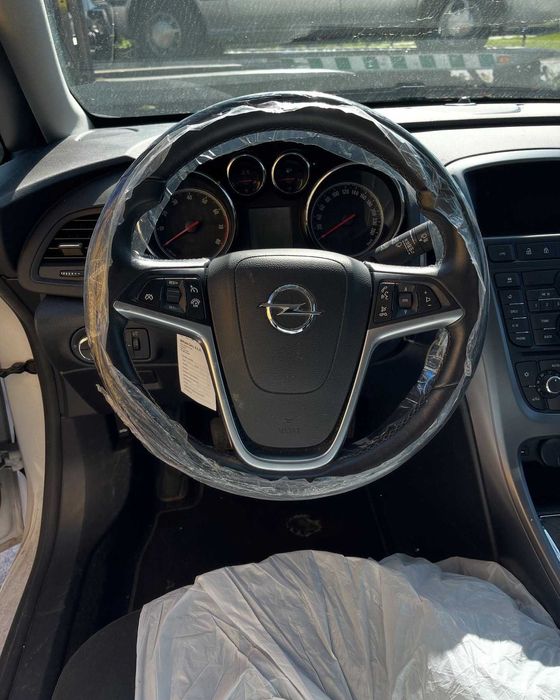 Opel Astra J 2015 para peças!