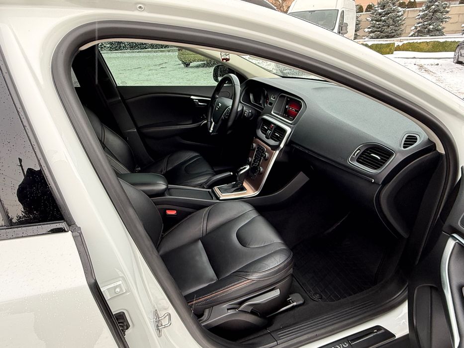 Volvo V-40 Cross Country