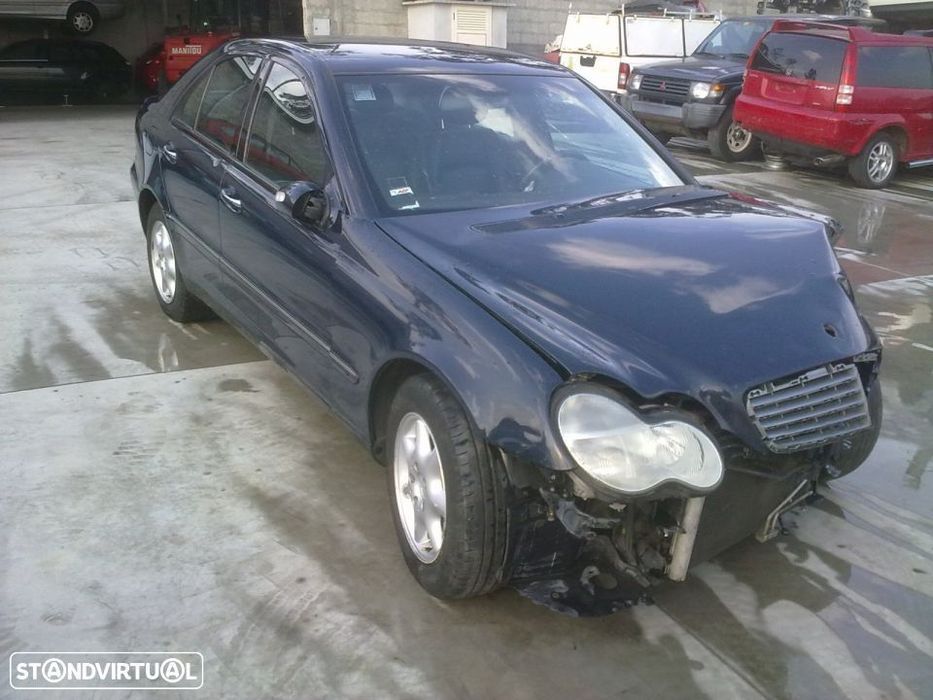 Traseira / Frente /Interior Mercedes Classe C 2003