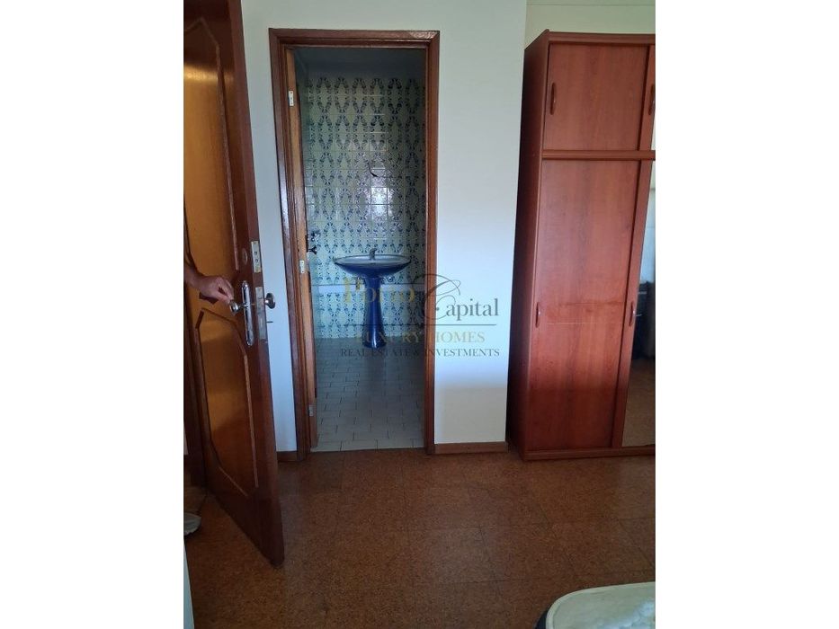 Apartamento T3+1 Com Fantastica Vista Sobre O Douro, Uma Box (3 Lug...