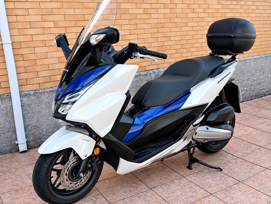 Honda Forza 125cc + Extras