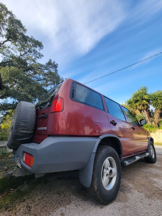 Nissan Terrano II c/Ac 7 lugares 1995