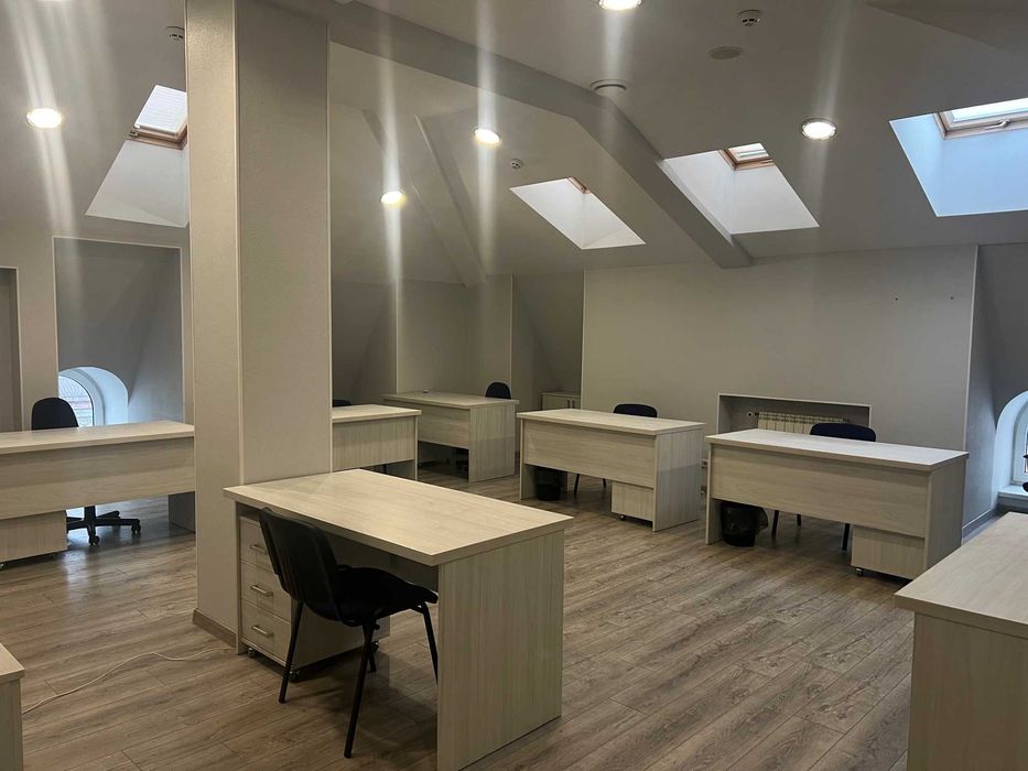 Продаж Бізнес-центру "ОЧАКІВСЬКІЙ", м. Київ