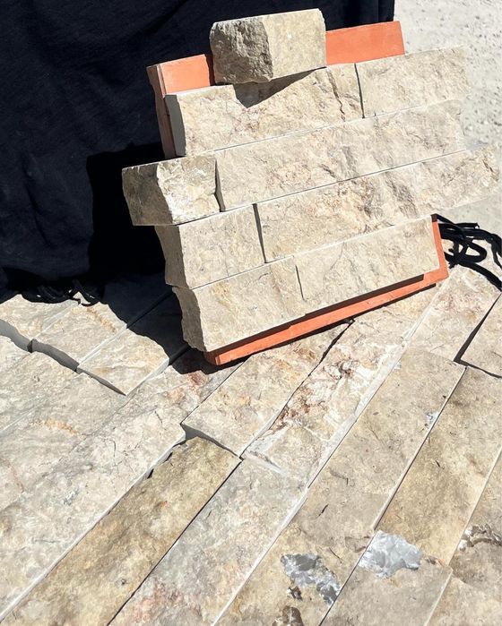 Tiras de pedra Brecha