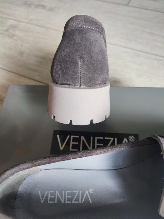 Mokasyny zamszowe Venezia