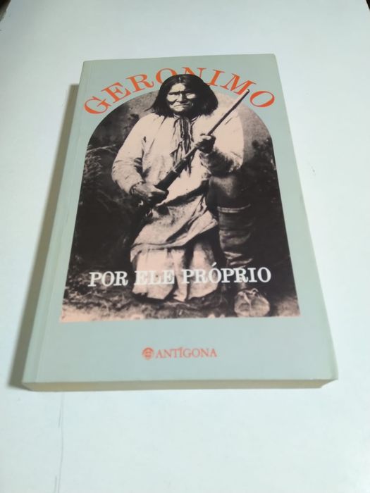 Biografia . . . . .