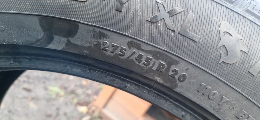 Opony letnie 275 /45/ 20  Uniroyal