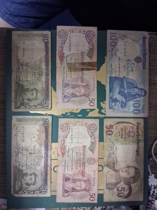 Lote de Notas Antigas de Escudos (20, 50 e 100 Escudos)
