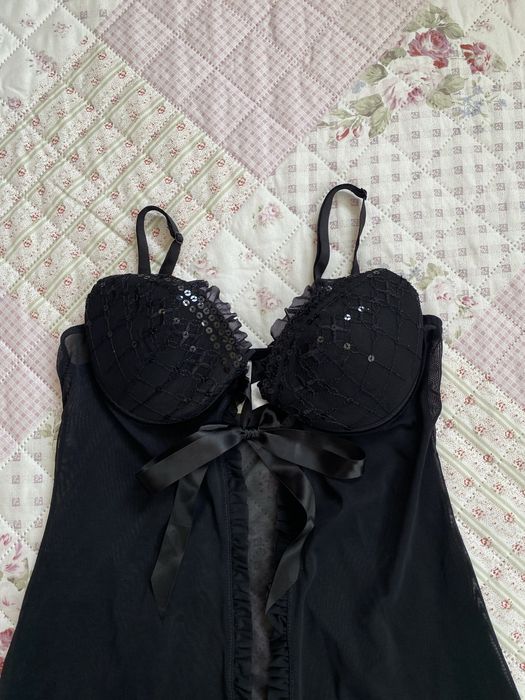 Czarny top bieliźniany na ramiączka cekiny 75A ensored mesh coquette