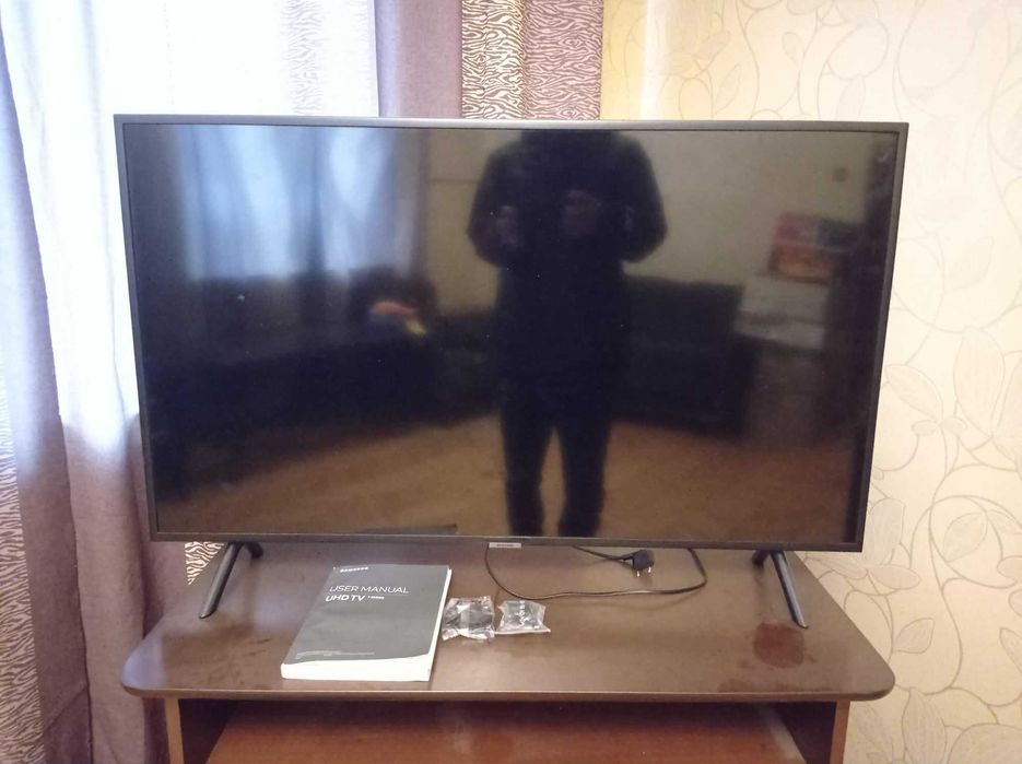 telewizor Samsung 43" LED 4K UHD