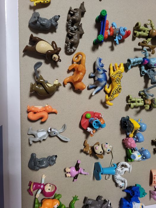 Кіндери різні  , ціни різні