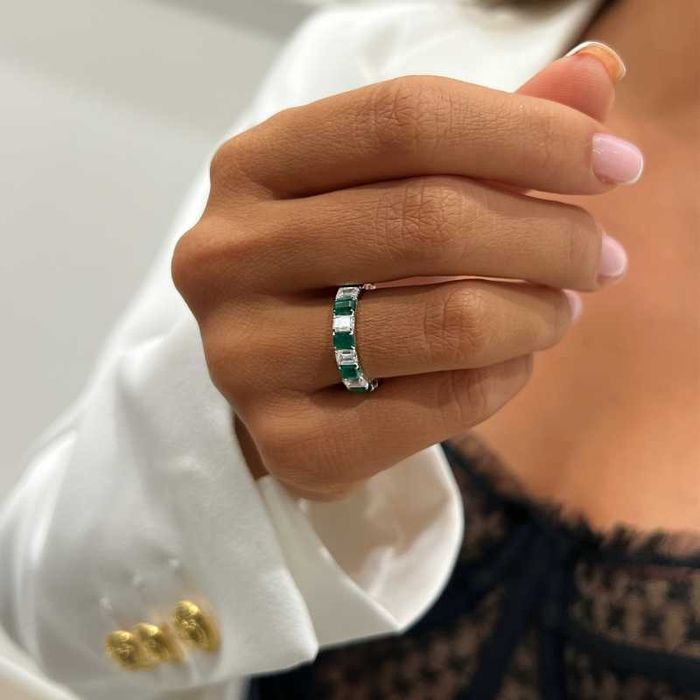 Obrączka ze szmaragdami i diamentami 4.20ct