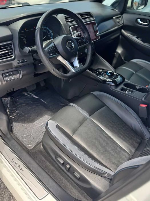 Nissan LEAF SL Plus      2022