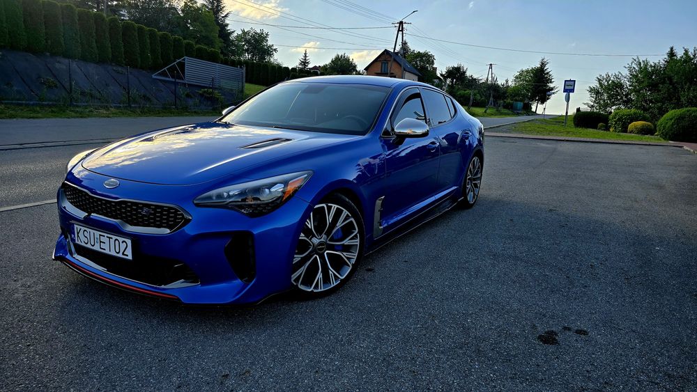 KIA stinger 3.3v6 AWD