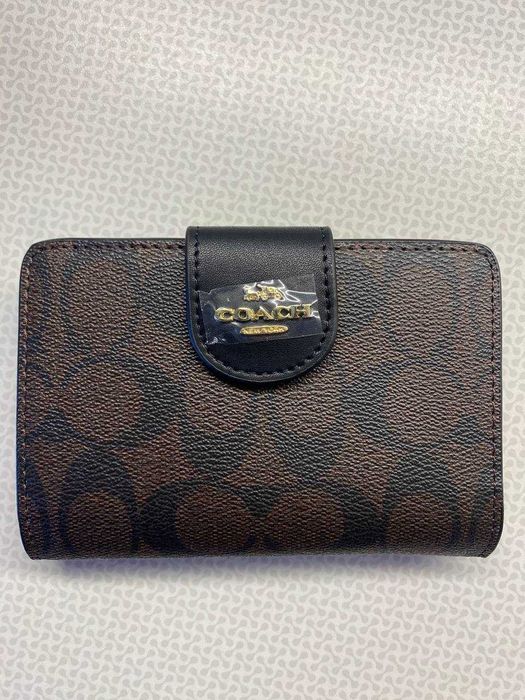 Гаманець Coach Medium Corner Zip Wallet Коричневий