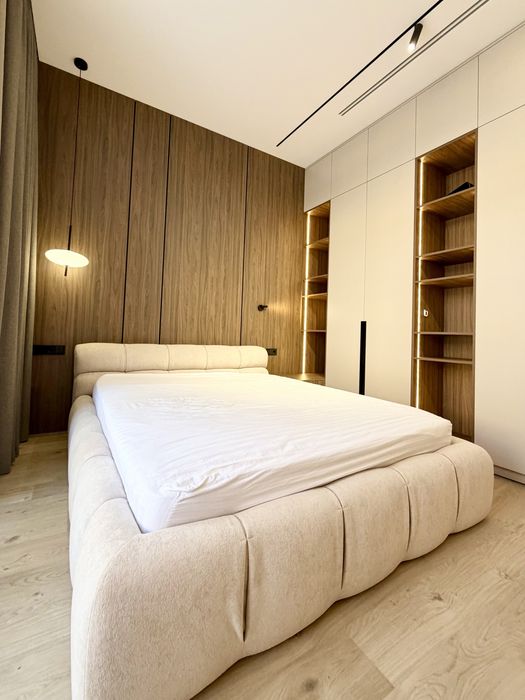 Будинок 364 м² з виходом на воду,басейн Романків Новообухівська траса