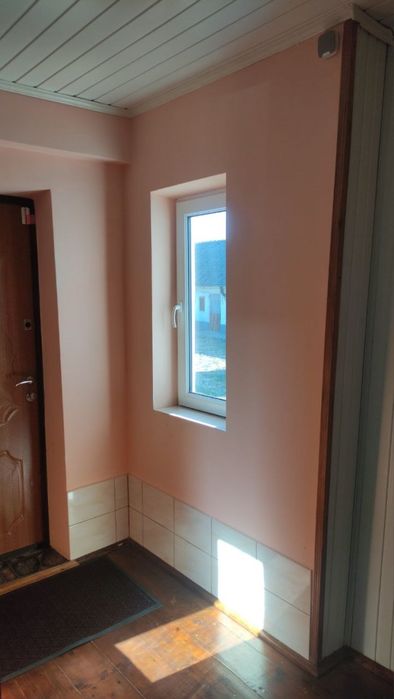 Продаж будинку з сонячними батареями на 30 квт світла