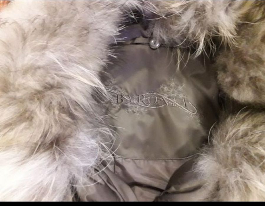 Продам  новое зимнее пуховое пальто " Baronia" с воротником из енота