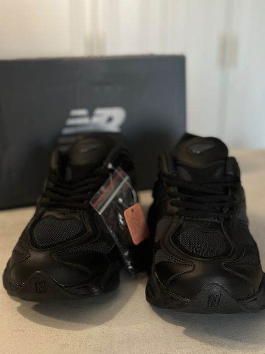New Balance 9060 czarne 44 / 45 - NOWE Sneakersy U9060NRI