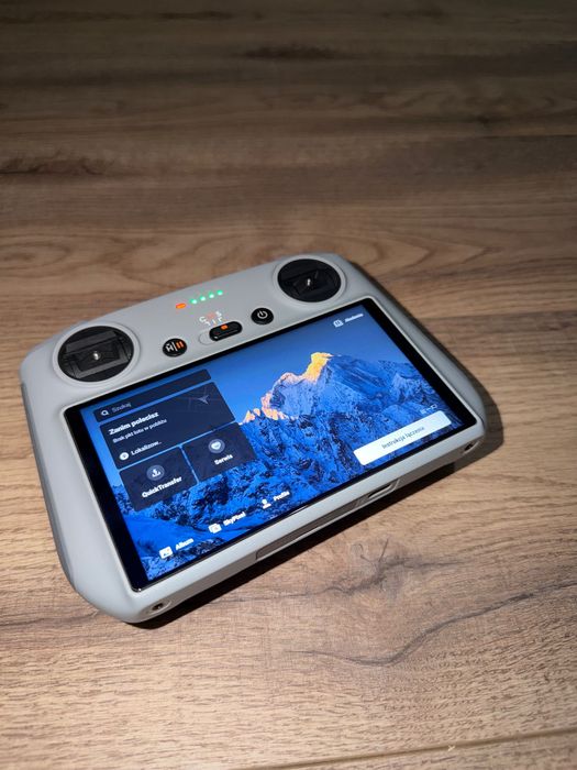 Kontroler DJI RC RM330