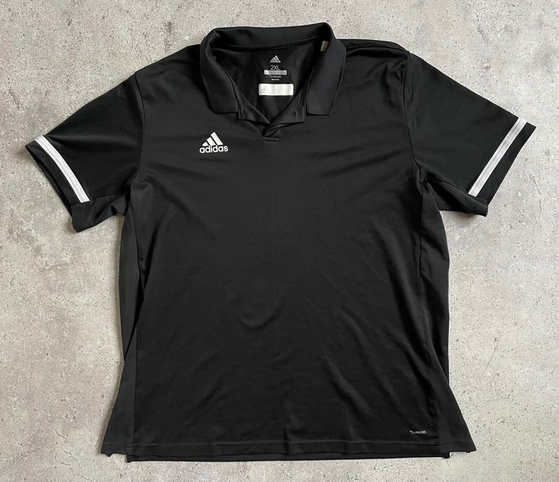 Adidas Оригінальна чоловіча спортивна футболка чорного кольору розміру XL-XXL ідеальний стан принт спереді синтетика для тренувань поло з гудзиками