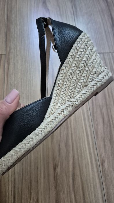 Sandały na koturnie espadryle czarne