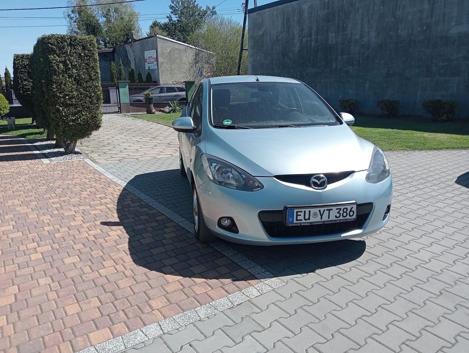 Mazda 2