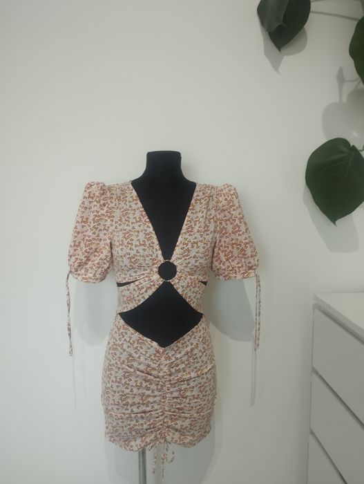 Nowa Sukienka PrettyLittleThing rozm 32