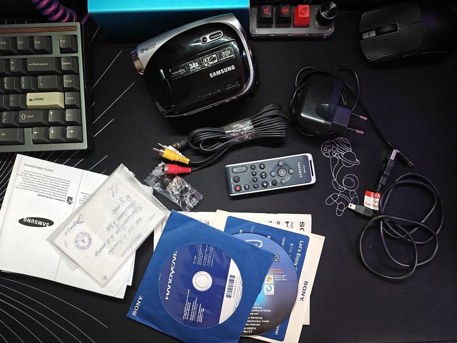 Камкодер Samsung VP-DX105