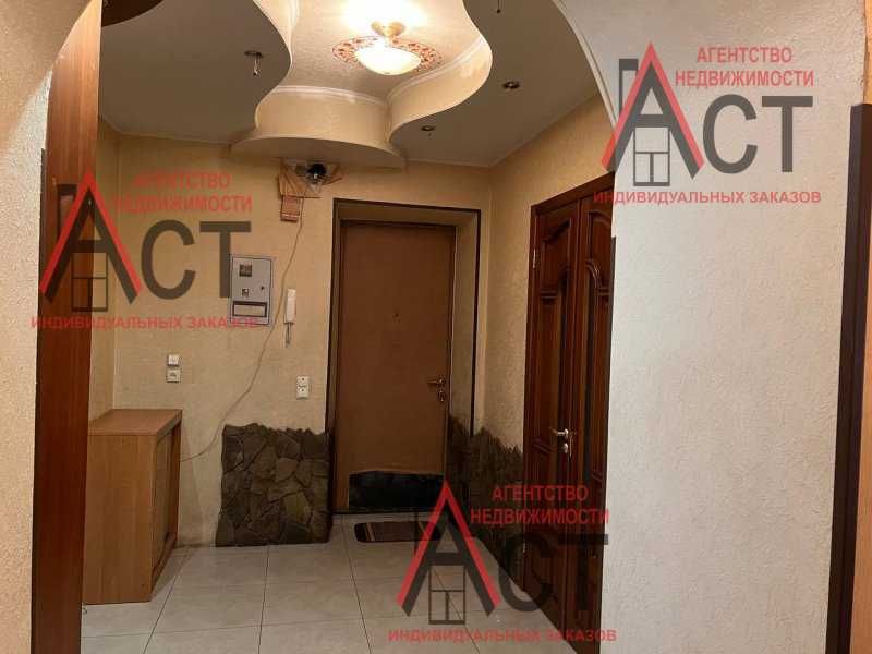 Продам 4-комн. кв. Центр, начало проспекта Героев Харькова, бывш Моск.