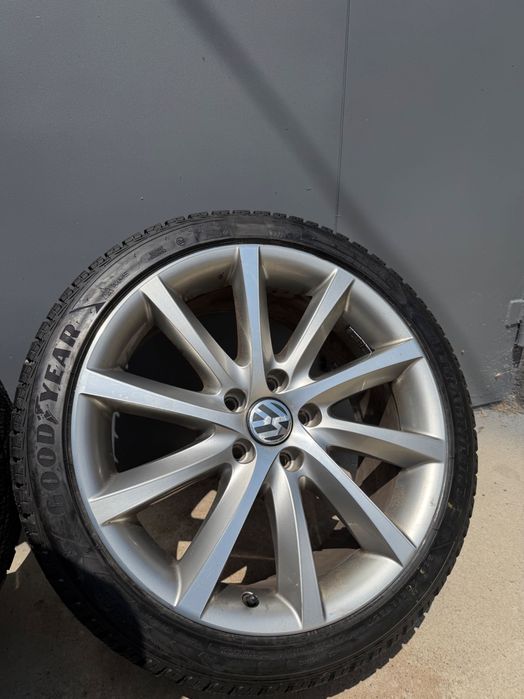 Продам диски r18 с резиной Goodyear Ultragrip Ice 2 Audi Volkswagen Seat Skoda Vag
