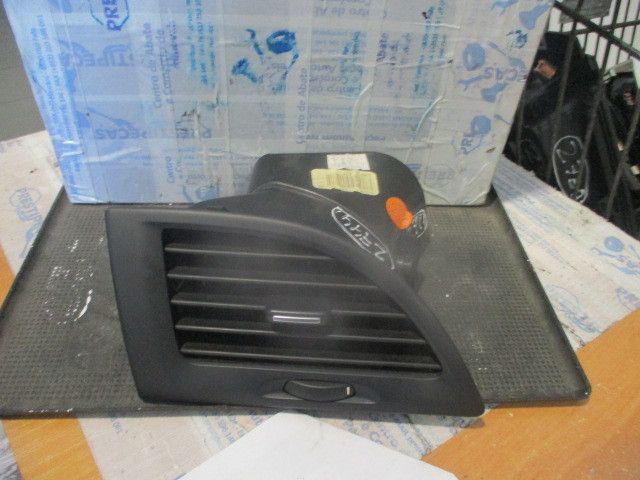 Difusor / saída de ar RENAULT Megane III (BZ0_)
