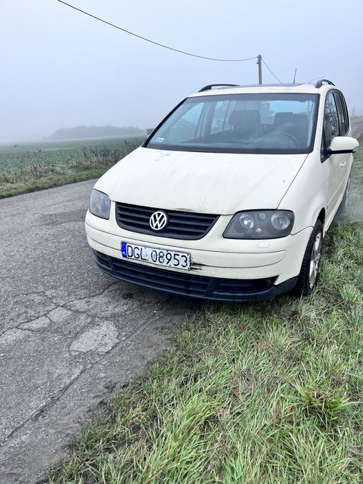 Touran  1.9 TDI 7 osob skory klima