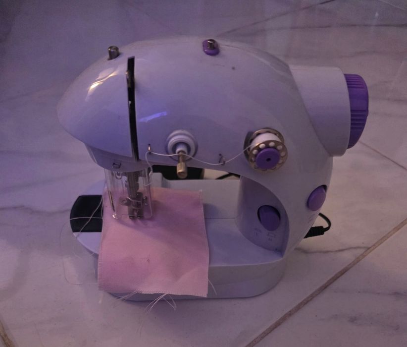 Máquina de Costura para Peças
