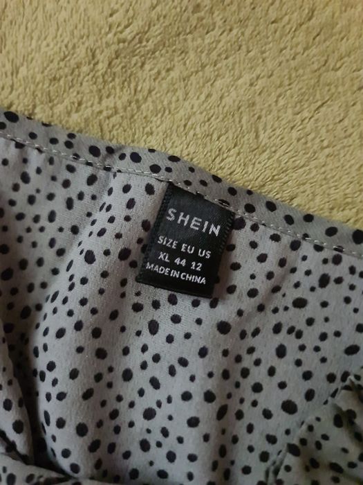 Літня майка з рюшами Shein