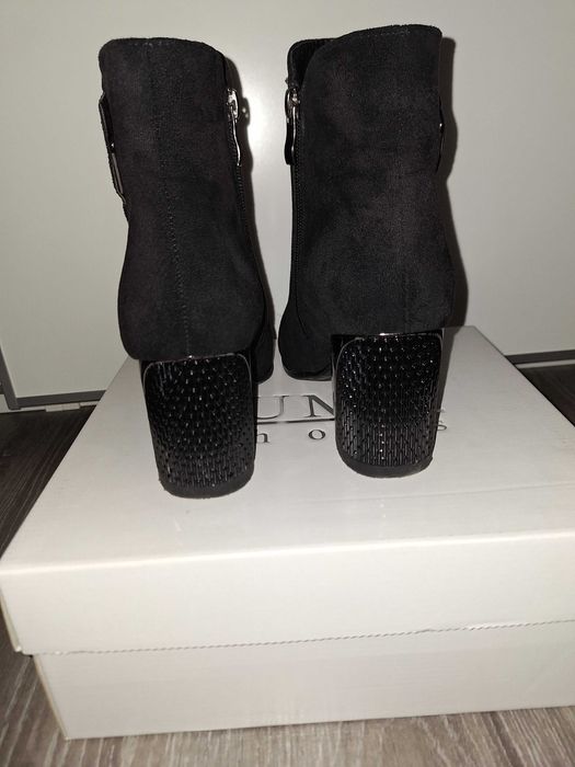 Botki czarne 36 Juma zamsz