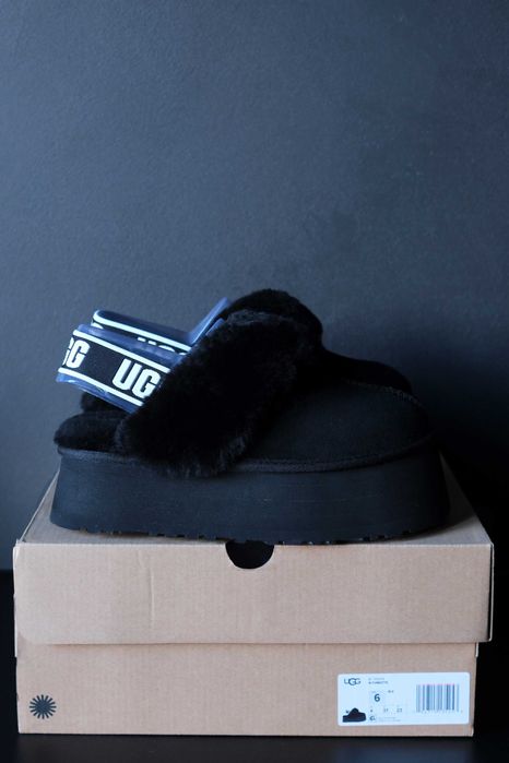 Жіночі капці на платформі UGG Funkette Black