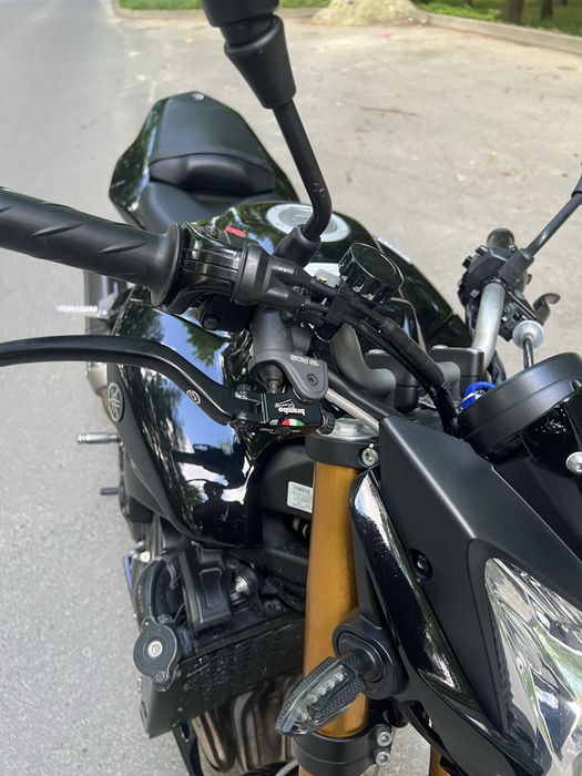 Yamaha Fz8.