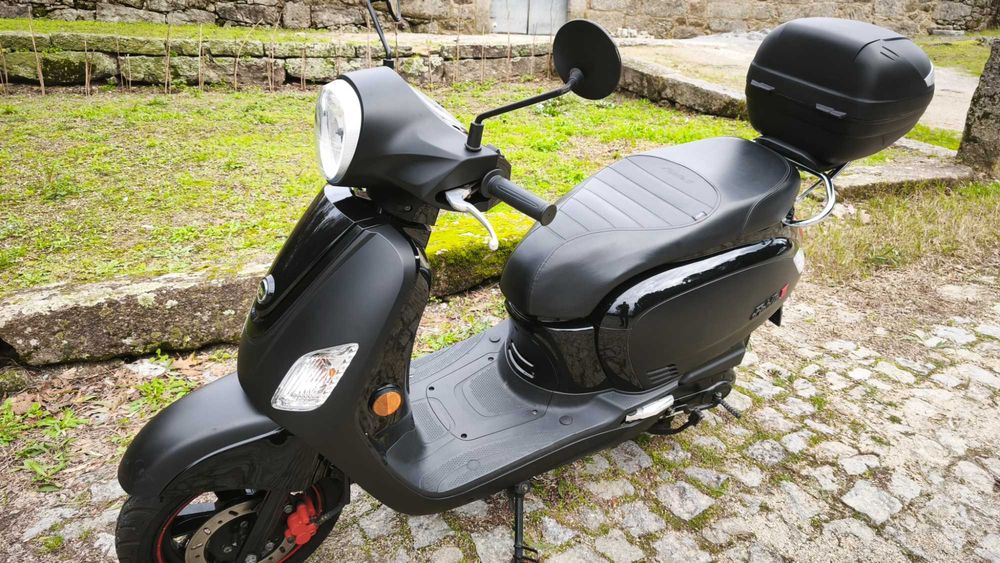 Scooter com poucos kms