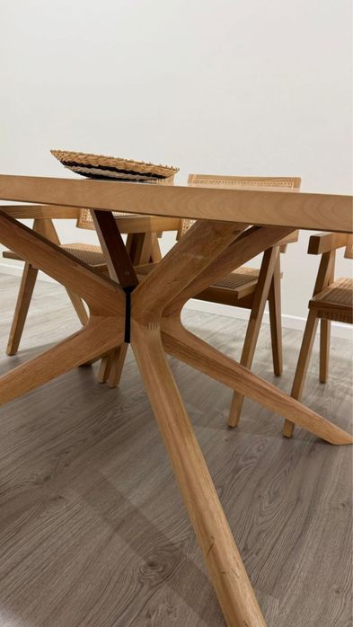 Conjunto Mesa e 6 Cadeiras