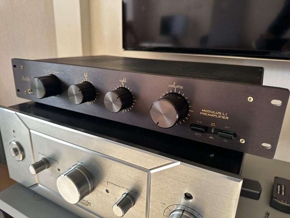 Audible Illusions Modulus L1 ламповий попередній підсилювач