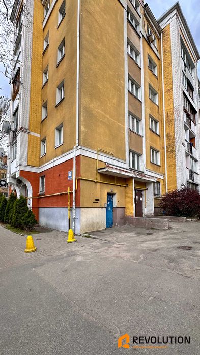 Без комісії. Продаж 3кім. квартири з ремонтом біля метро Васильківська. Ваучер, дмж, Голосіївський район