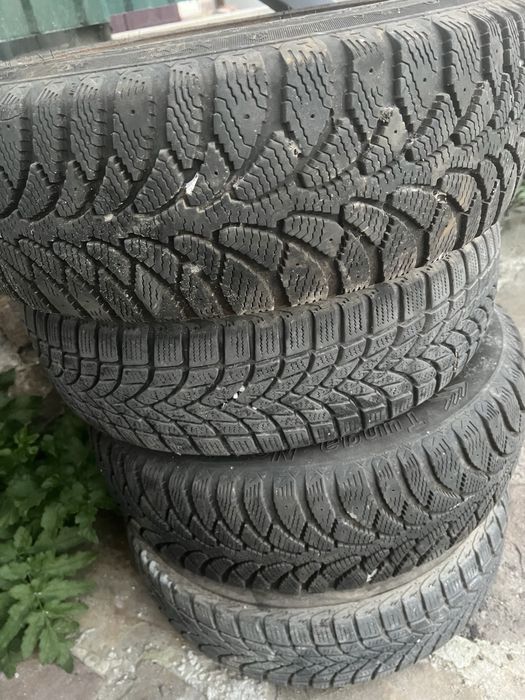 Продам резину зимову