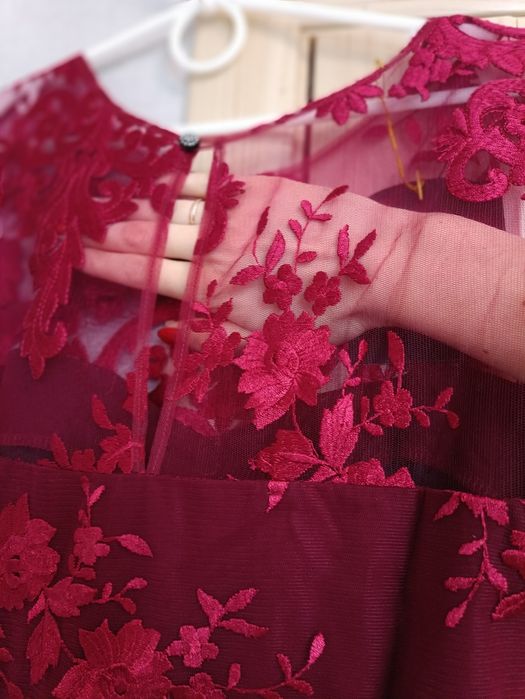 Бордове шифонове плаття максі