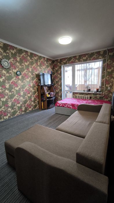 Левитана, чешка с ремонтом (10 лет) и мебелью.