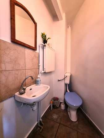 Do wynajęcia lokal handlowo - usługowy obok Rynku Maślanego