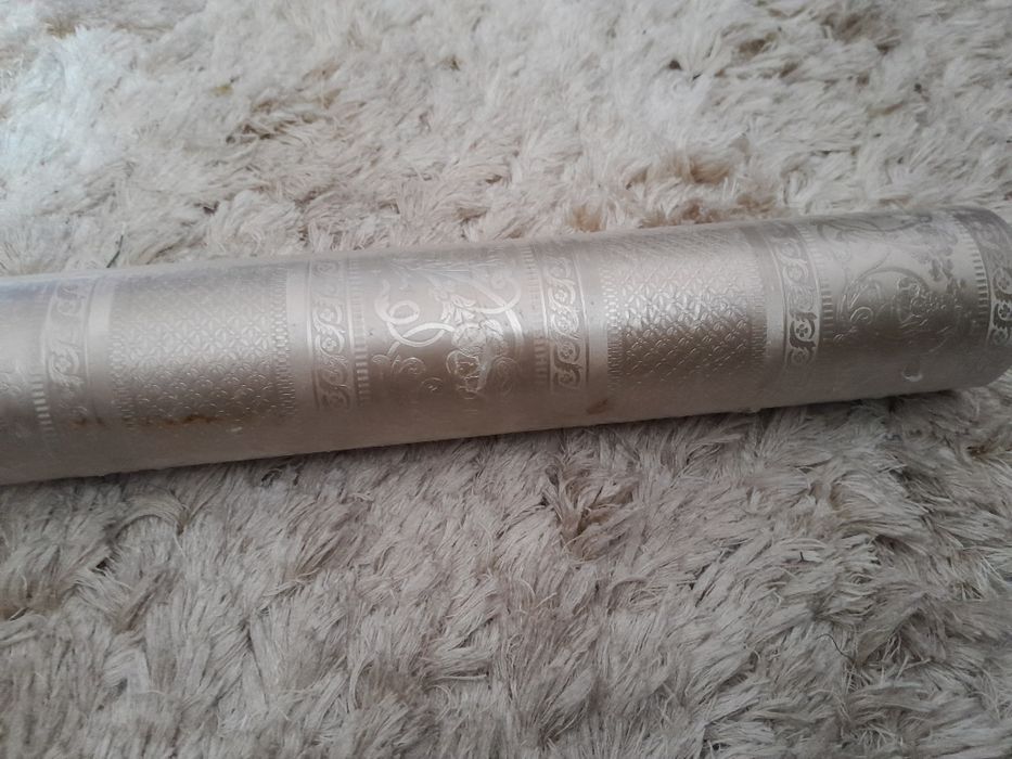 Piękna złota tapeta na ścianę