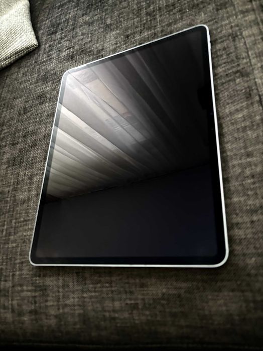 iPad Air 6 13" M2 128GB cellular niebieski USZKODZONY