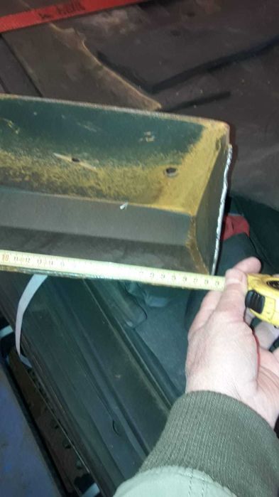 Kubełki , czerpaki z przenośnika taśmowego